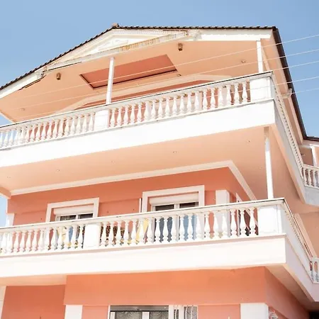 3 Bedrooms Luxury Apartment