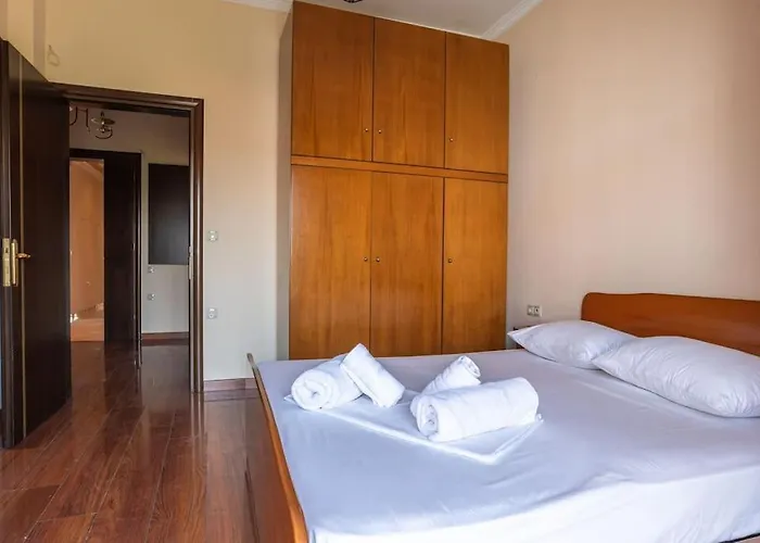 Lägenhet 3 Bedrooms Luxury Nea Irakleia