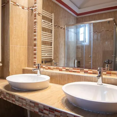 Апартаменты 3 Bedrooms Luxury