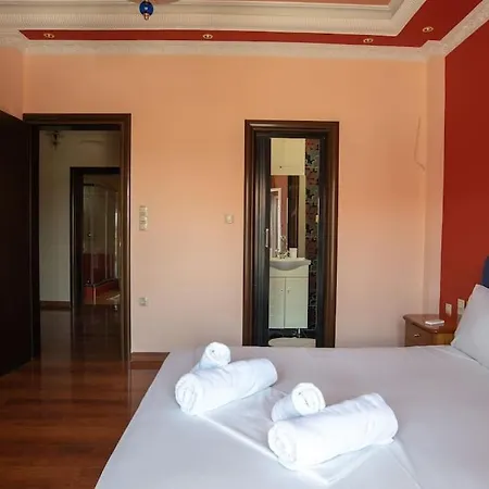 3 Bedrooms Luxury Апартаменты *